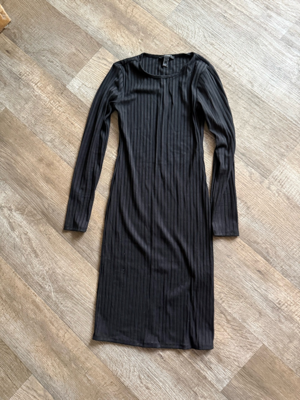 Forever 21 Black Ribbed Long-Sleeve Midi Dress